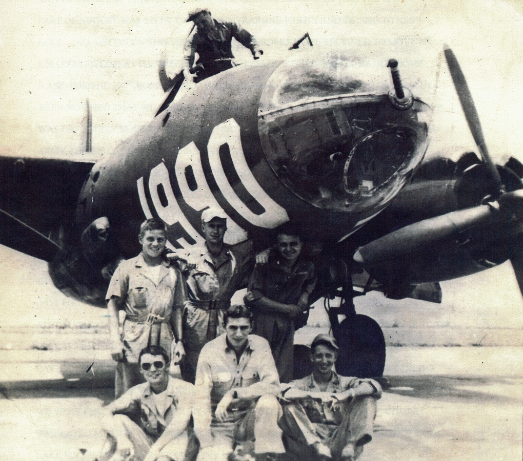 1943-08 Original training group, still together, Ardmore OK.jpg