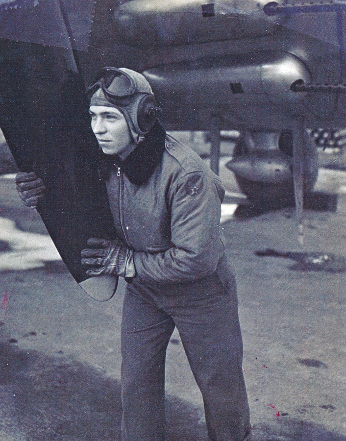 1944-08 Russ Prosser, Bayeau, France.jpg