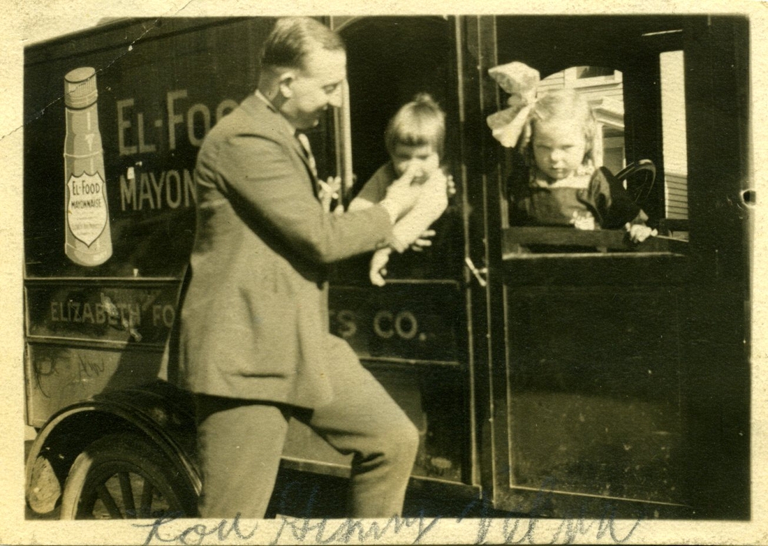 1922-04 Lou Keith, Ginny & Velma (Bloomfield NJ).jpg