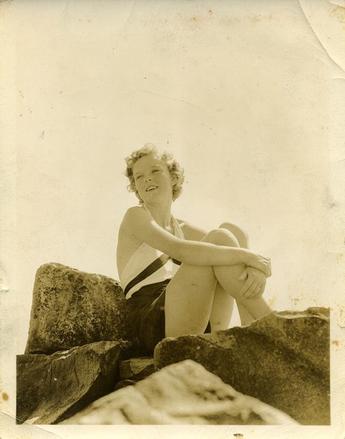 1934~ I think Mommy was 17 yrs [Carol].jpg