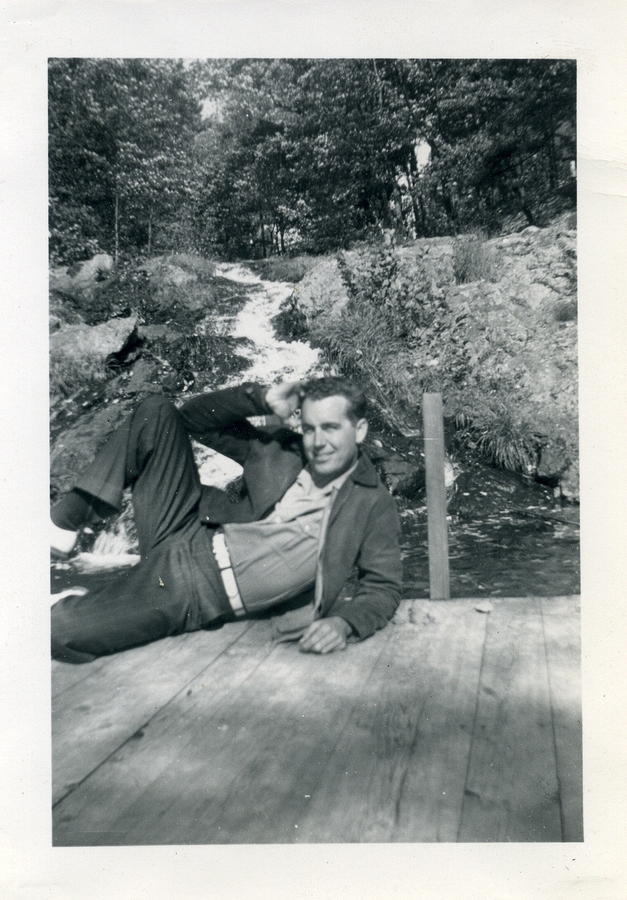 1940-09-27 Harry in Mass.jpg