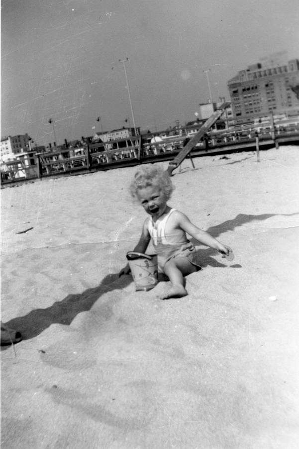 1941-07~ Carol (age 2).jpg