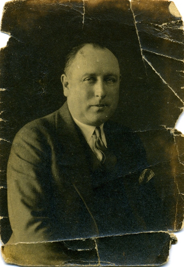 1943~ 5 Harry Sr.jpg