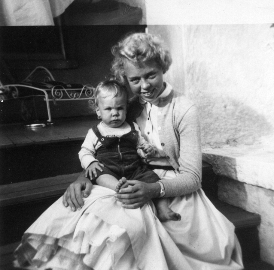 1953-09~ Christy & Kelly.jpg