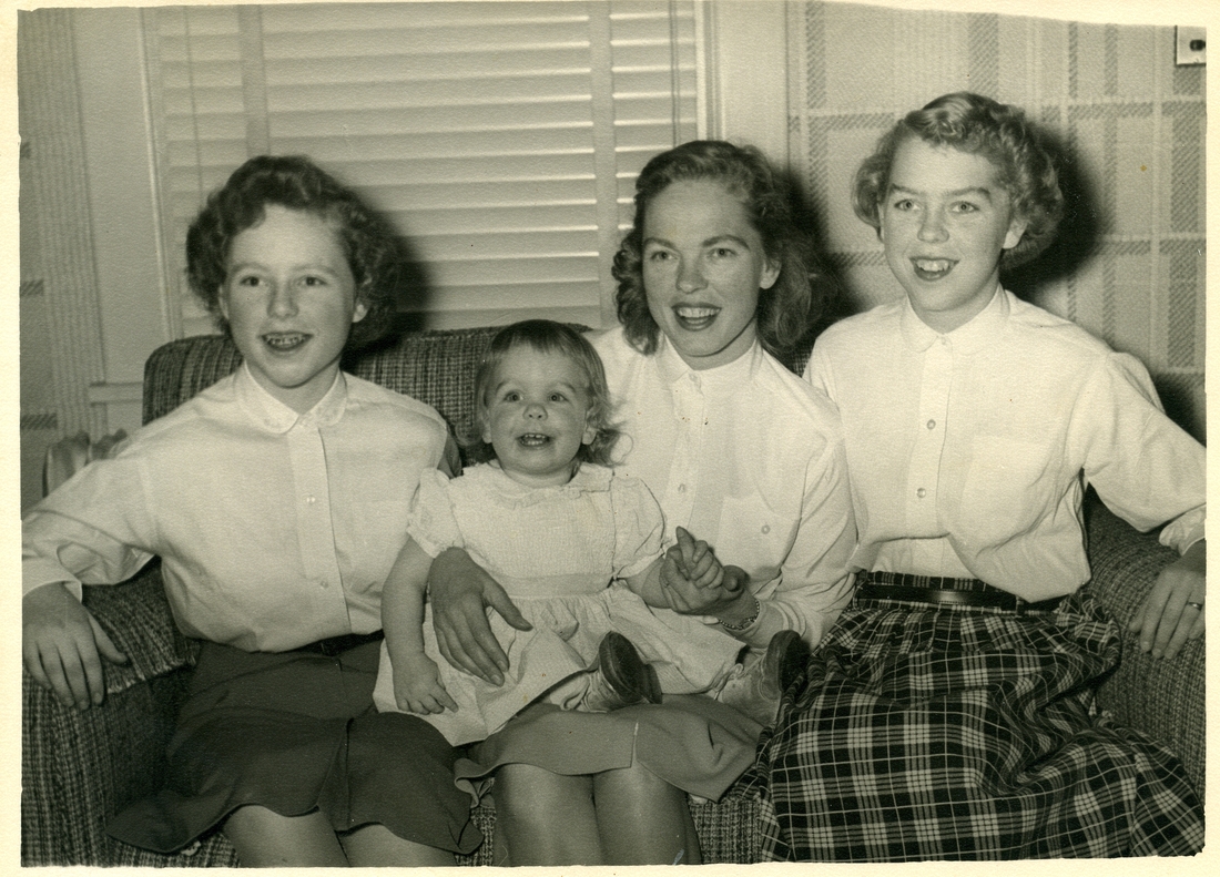 1954-01 Ellen, Christy, Velma, Carol.jpg