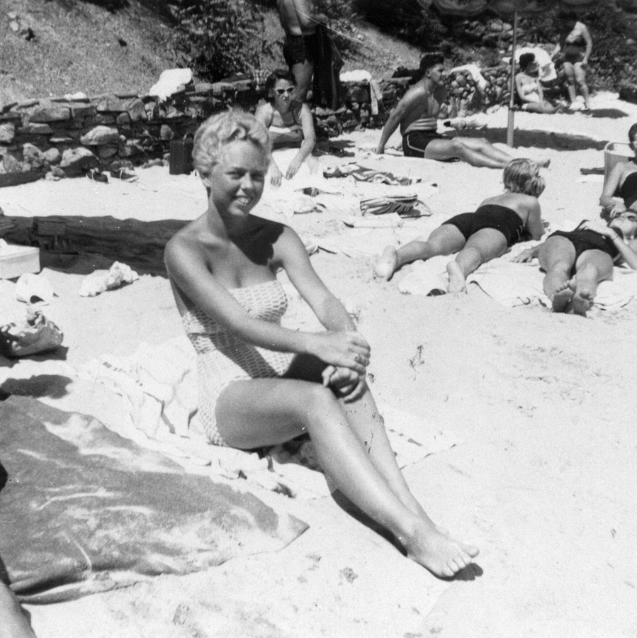 1957-07~ Kelly.jpg