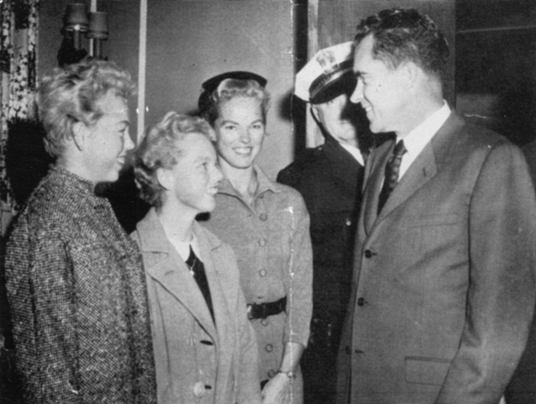 1958-10~ Carol, Ellen, Velma & Richard M Nixon.jpg