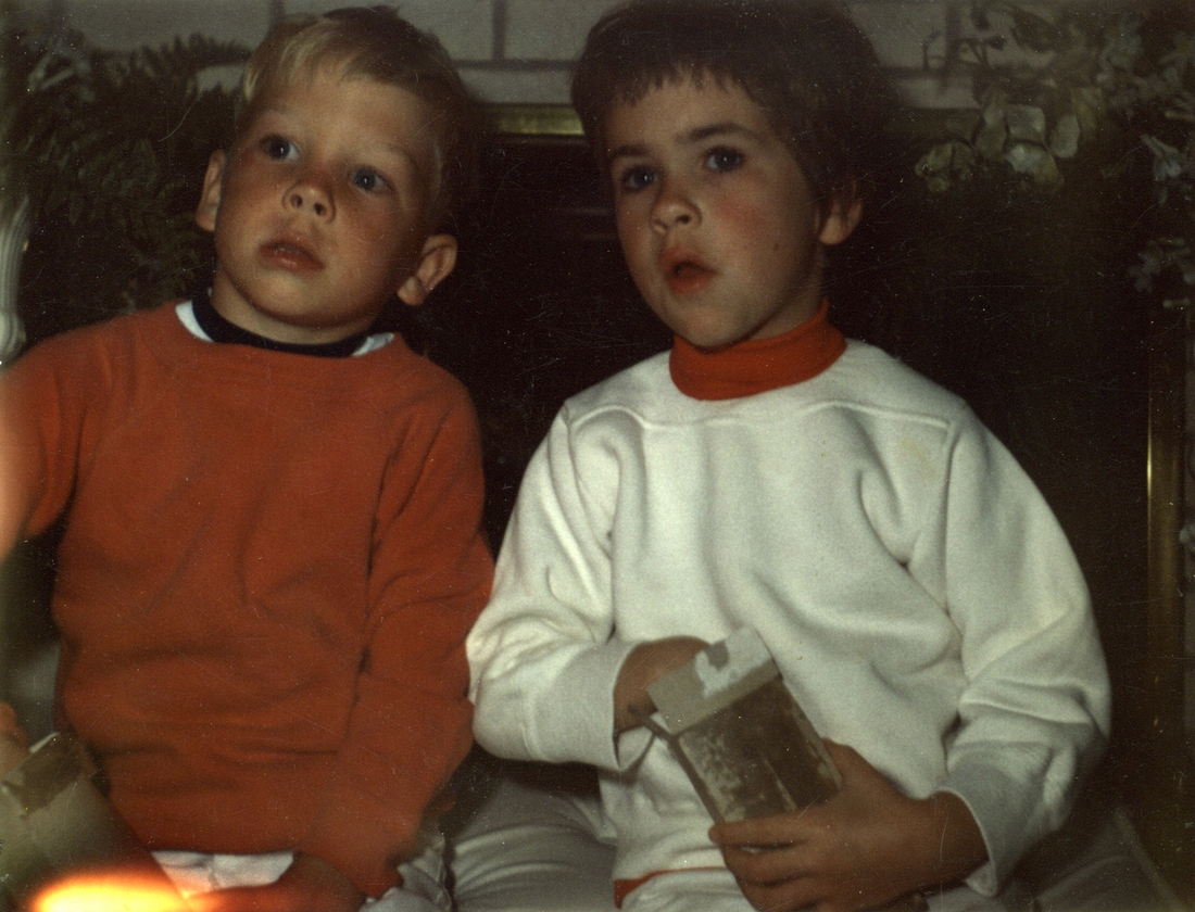1970-04 Eric & Kathy at Jekyll Is.jpg