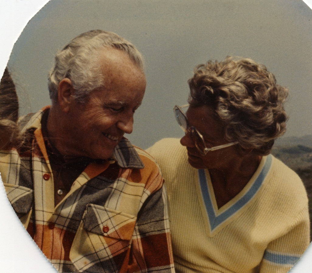 1971-05~ Harry & Velma, second time renting, May & June; Truro MA.jpg