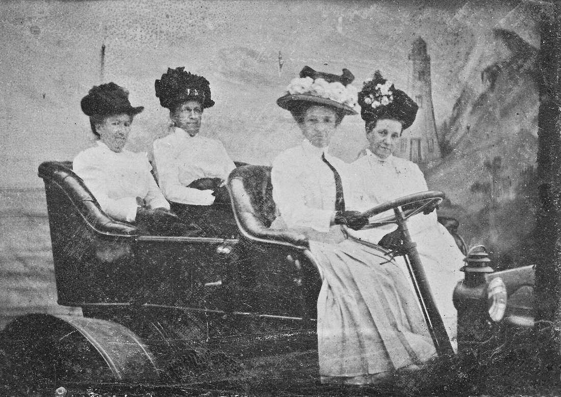 1917~ 1 Fowler Sisters - Lell Holladay (63), Sis Bowman (69), Katie Baldwin (60), Grace Blakeslee (72).jpg