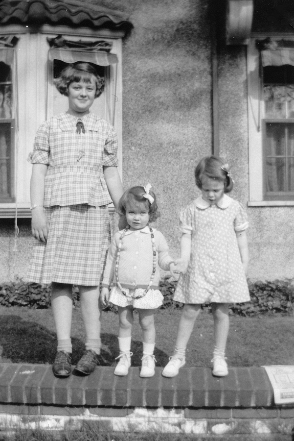 1936~ Lorraine Rowley, Diane & Joan Beehler.jpg