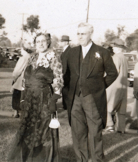 1950-10-14 8 Edith & Clarence Razee, Wedding of Jeannette & Charlie Razee, Westville, New Haven CT.jpg