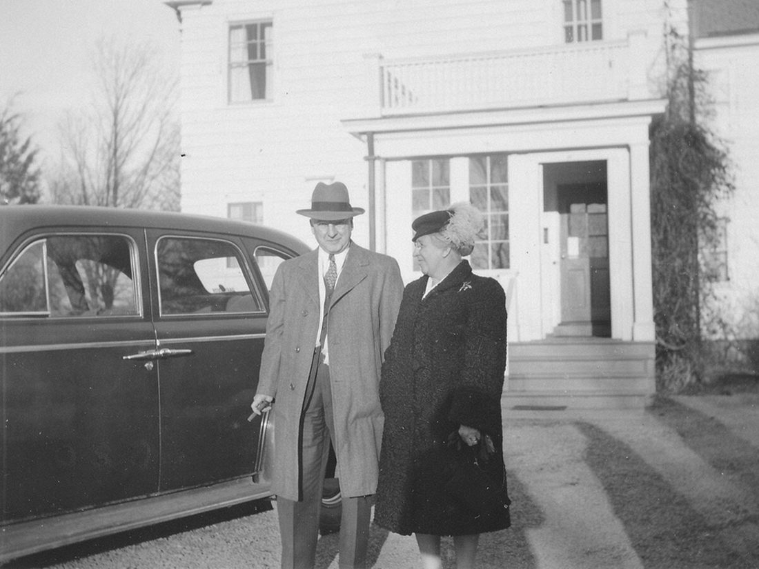 1950-10-14~ Lettie (Farnham) & George Stephan (parents of Jeannette).jpg