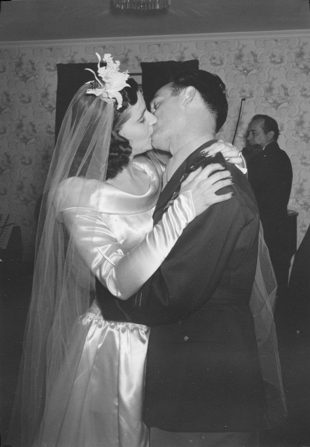 1945-04-07 04 Mary (Razee) & Dick Wilkins.jpg