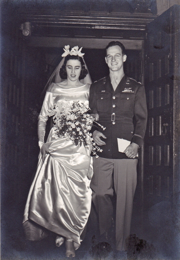 1945-04-07 05 Mary (Razee) & Capt Richard Wilkins.jpg