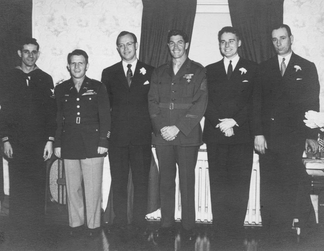 1945-04-07 10 George Razee, Robert Hickerson, Leslie~ Wilson, Leslie C Barnes, Everett~ Wilson, Raymond Balzer.jpg