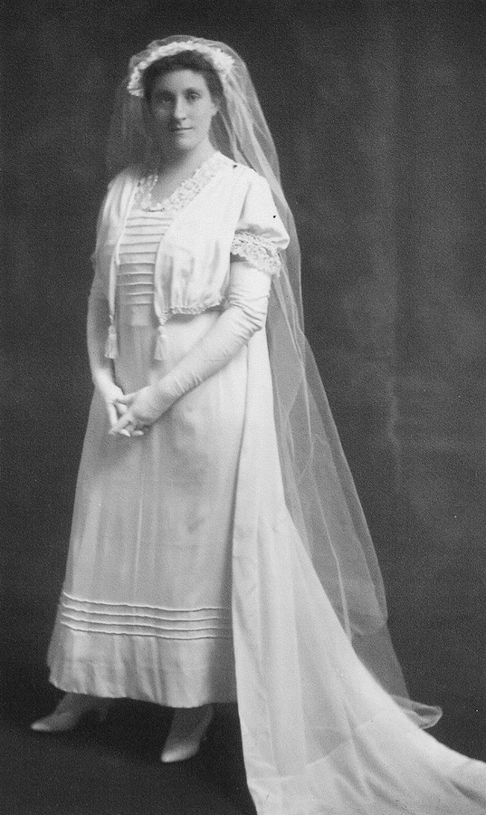 1915-10-14 Edith May Blakeslee.jpg