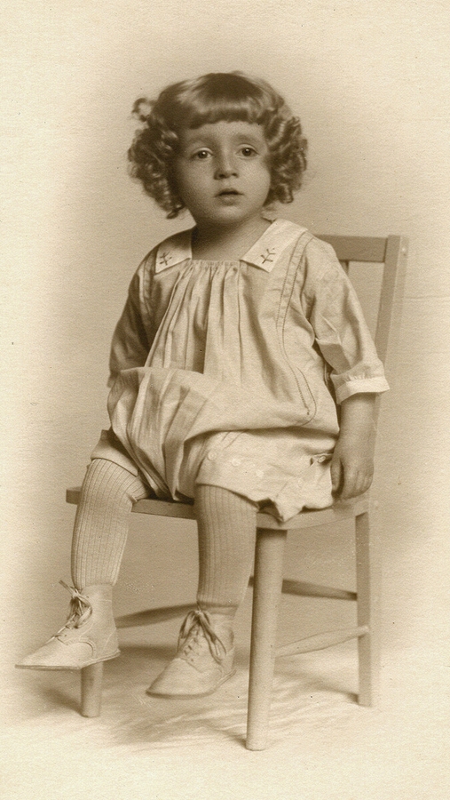 1925 George Wells Razee (1 yr).jpg