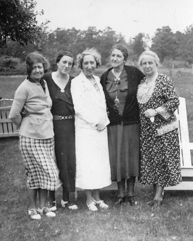 1936~ 2 Ethel Griffing, Edith Razee, Ethel Adams, Liz Perry & Lettie Stephan, Woodbridge CT.jpg