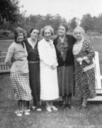 1936~ 2 Ethel Griffing, Edith Razee, Ethel Adams, Liz Perry & Lettie Stephan, Woodbridge CT.jpg