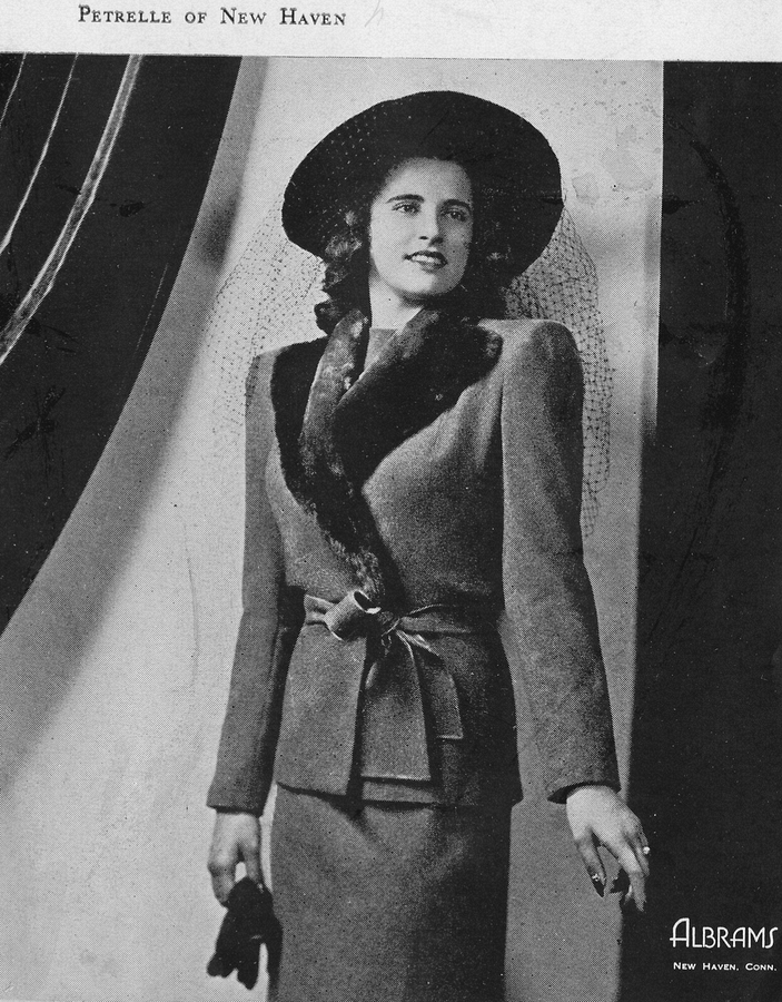 1940~ Mary Razee, as a model.jpg