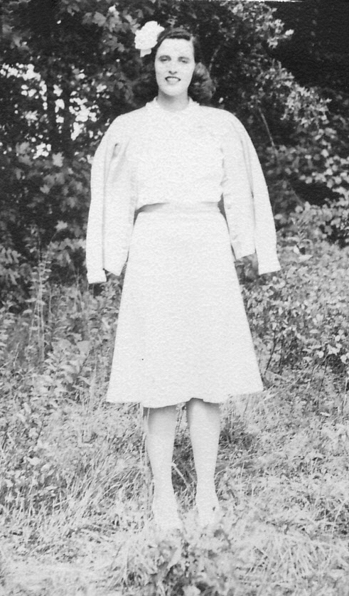 1940~ Mary Razee.jpg
