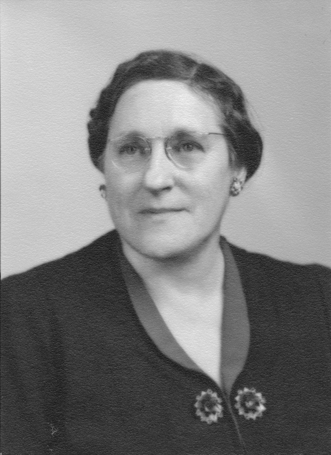 1952~ Edith Razee.jpg