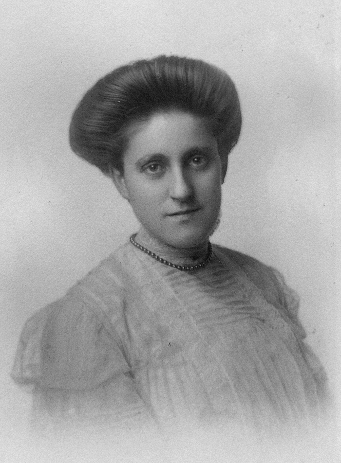 1908~ Edith May Blakeslee.jpg