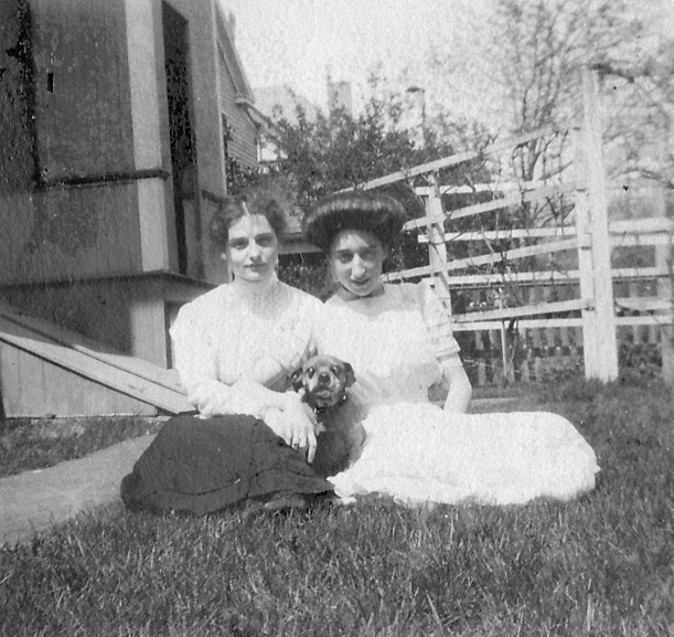 1911~ 2 Roxy & Ethel.jpg
