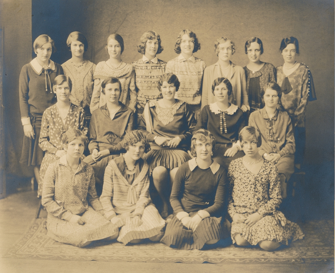 1931~ 1 AA House Party.jpg