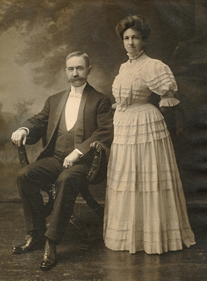 1905~-05 1 Raymond & Kate Baldwin.jpg