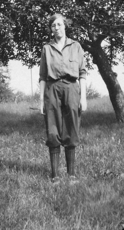 1927~ Doris Frisbie.jpg