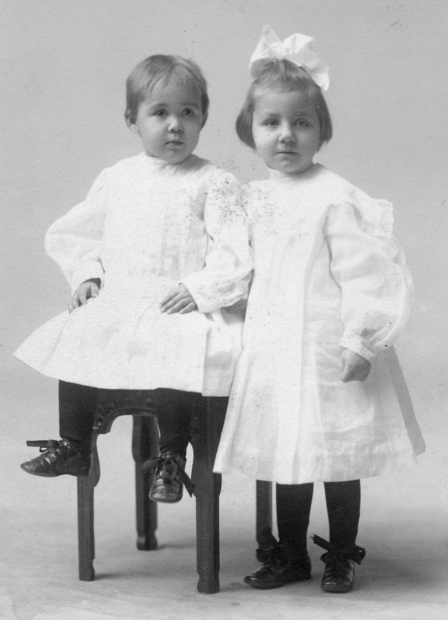 1906~ San & Doris Frisbie.jpg