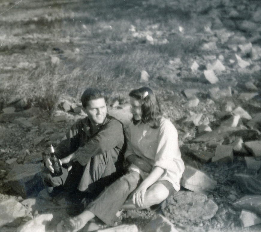 1946-10-06 3 Pete & Diane.jpg