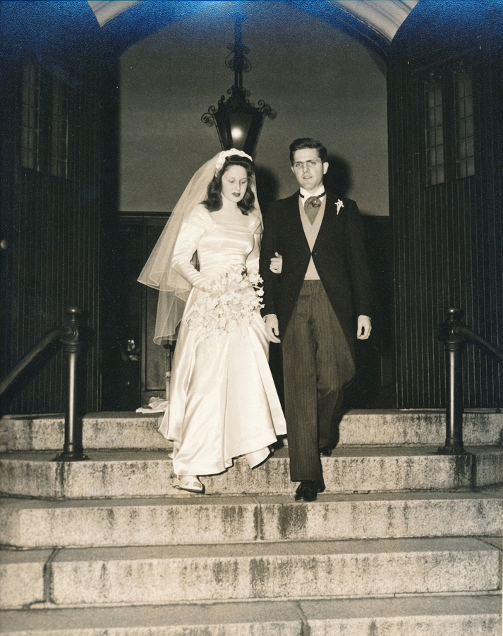 1947-06-23 1 Diane & Pete - Just Married.jpg