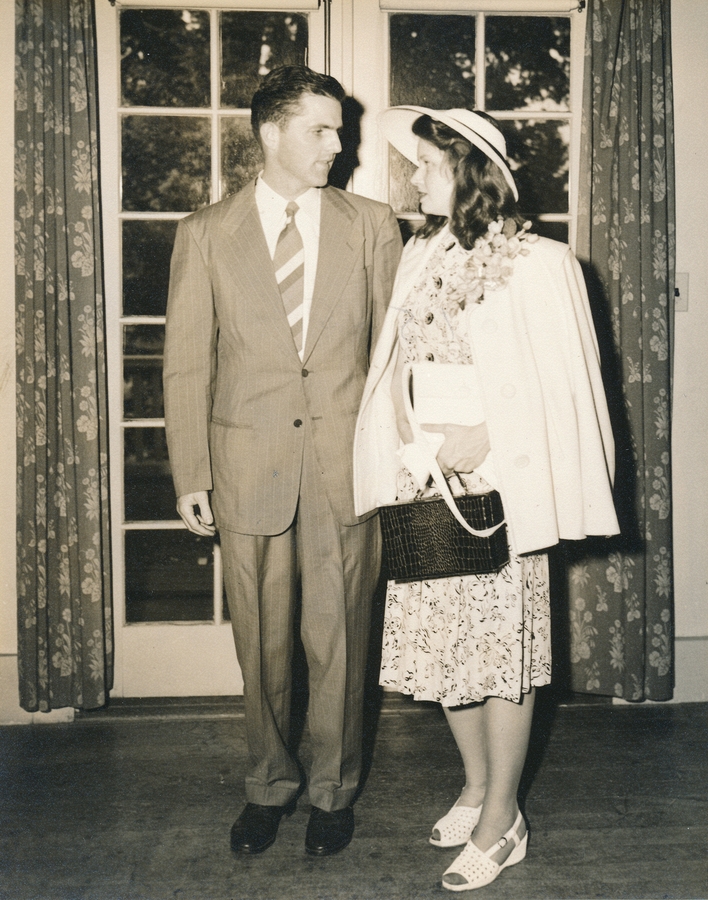 1947-06-23 8 Diane & Pete Wedding.jpg