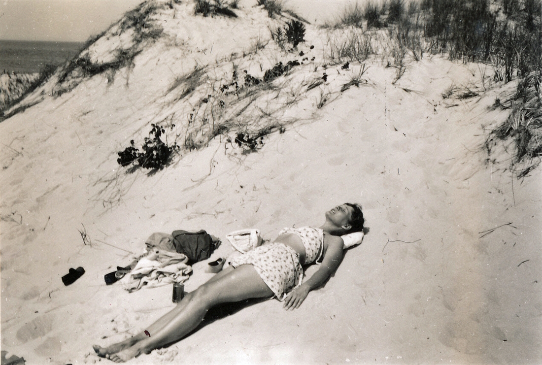 1947-08 1 'Miss Lace' Crane's Beach, Ipswich MA.jpg