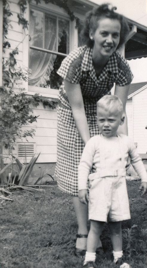 1948-06~ 1 Ruthie Hewitt & Bobbie, California.jpg