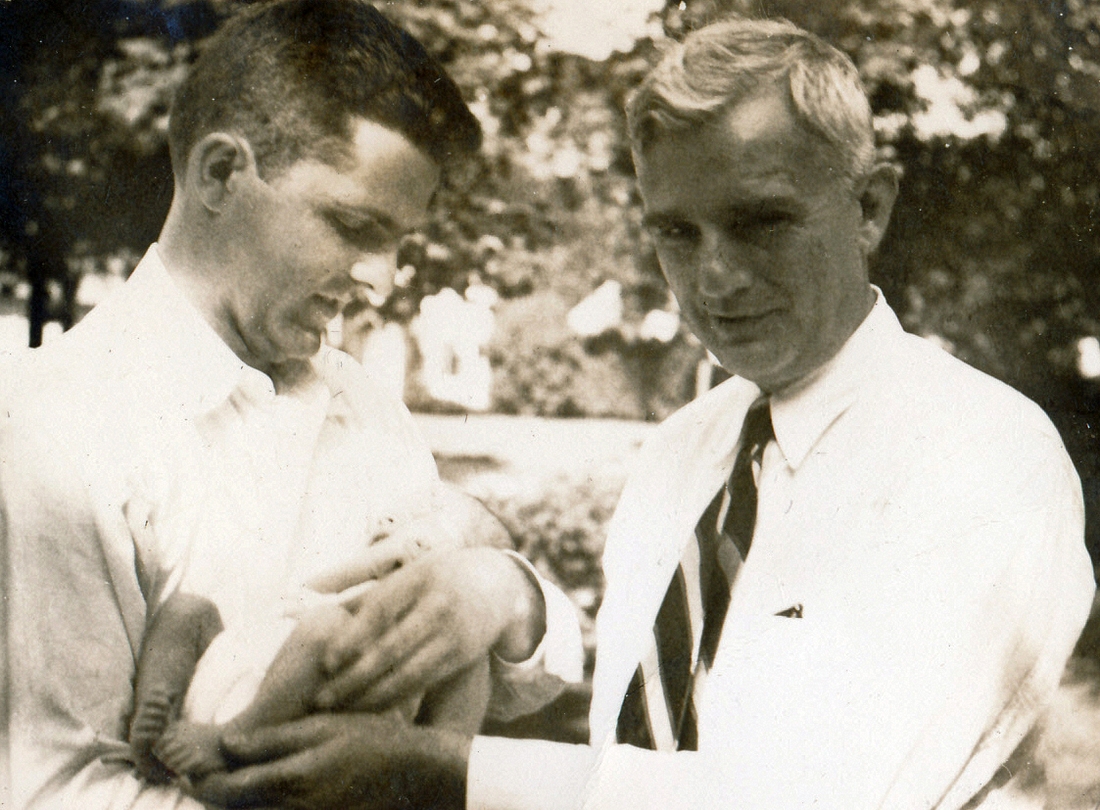 1948-06-22 Pete, Pete Jr & Hilliard, Wellesley MA.jpg