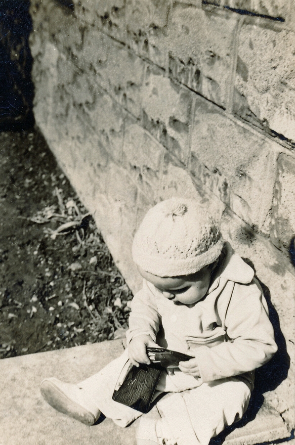 1949-03-22 2 Pete Jr (9 months), 49 Wainwright St, Dorchester MA.jpg