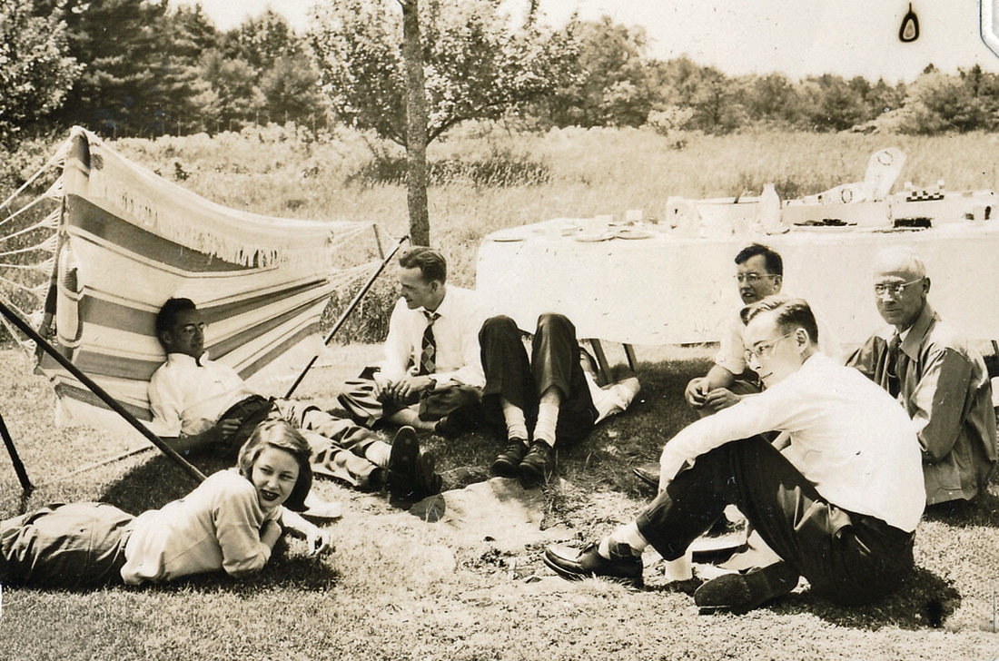 1949-06-04 3 Mary Jean & Dick Mankey wedding, Kittery Point ME.jpg
