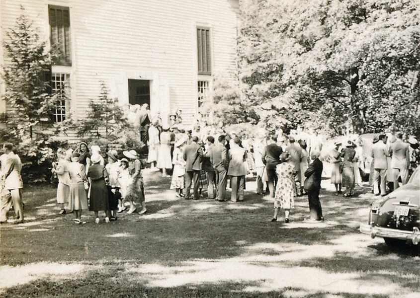 1949-06-04 6 Church, Mary Jean & Dick Mankey wedding, Kittery Point ME.jpg