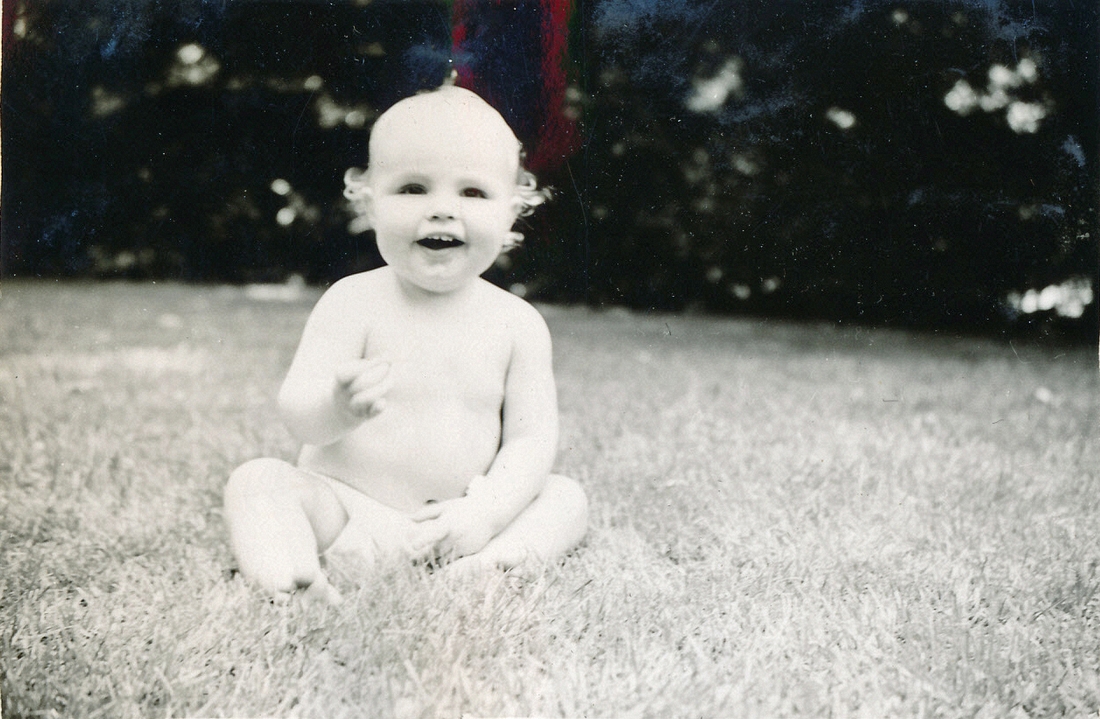 1949-06-12 5 Pete Jr, one day short of one year, Wellesley MA.jpg