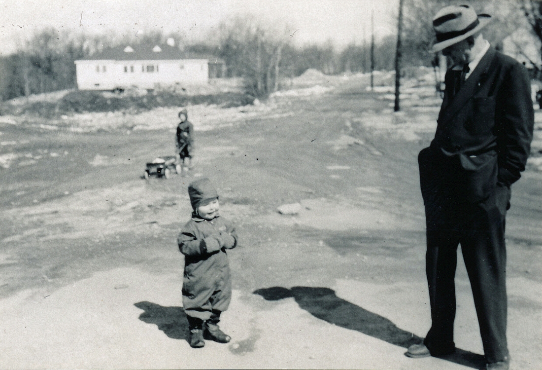 1950-03-19 1 Pete Jr & Hilliard Matthews, in intersection at end of Highgate St (right).jpg