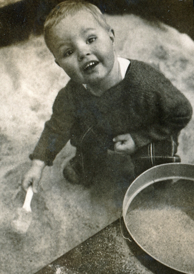 1950-06-13 2 HBD Pete Jr - sandbox a gift from Ped.jpg