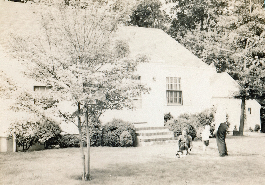 1950-08-05 2 Becky, Jane, Pete Jr & Hilliard.jpg