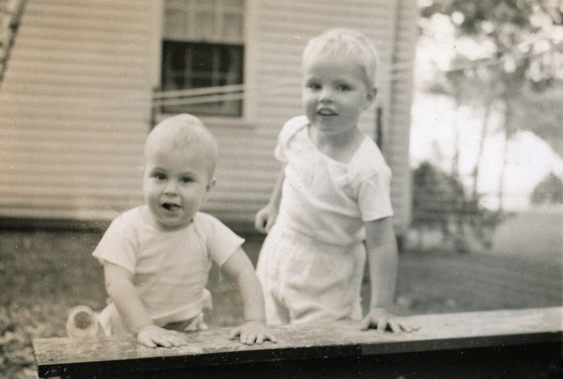 1951-06-13 1 Dan & Pete Jr at sandbox.jpg