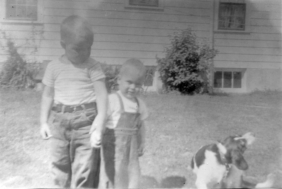 1951-09 1 Pete Jr, Dan & Becky.jpg