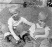 1951-09 3 Pete Jr & Dan.jpg