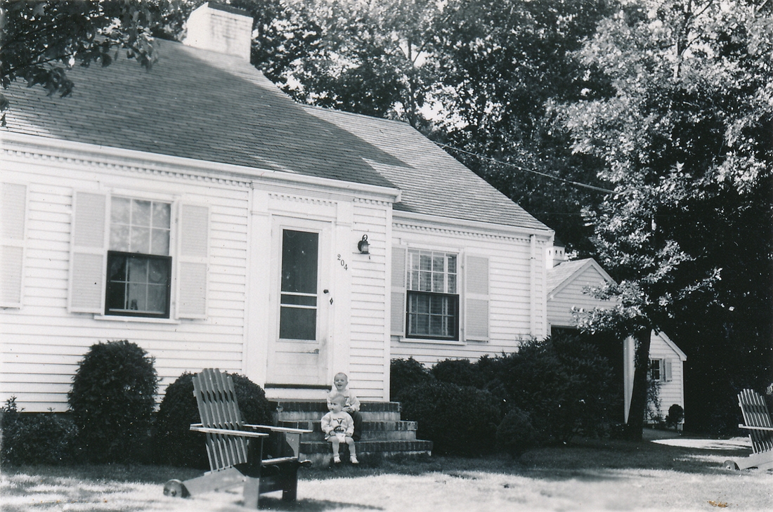 1951-09 6 Dan & Pete Jr at home, 204 Highgate St, Needham.jpg